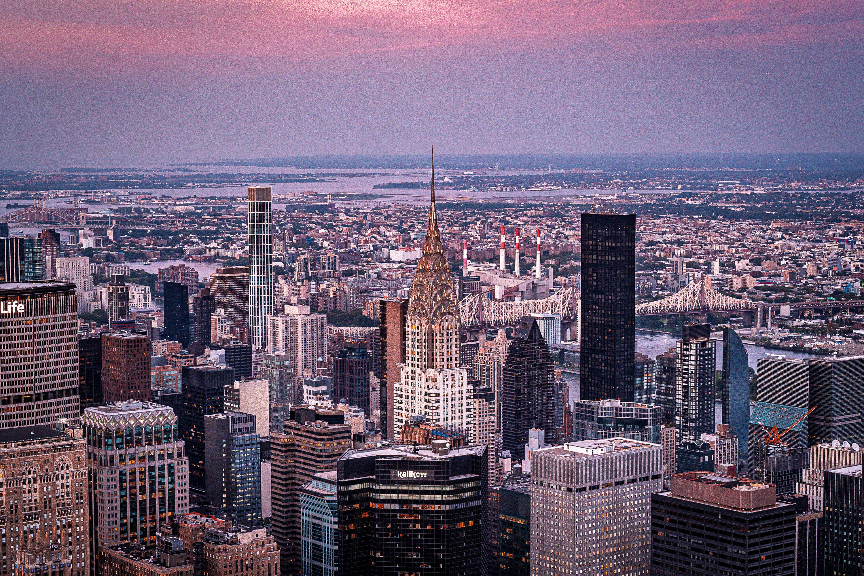 額装品/Chrysler Building/ポスター/アート/風景/モダン Amazon.co.jp: New York City Street View with Chrysler Building